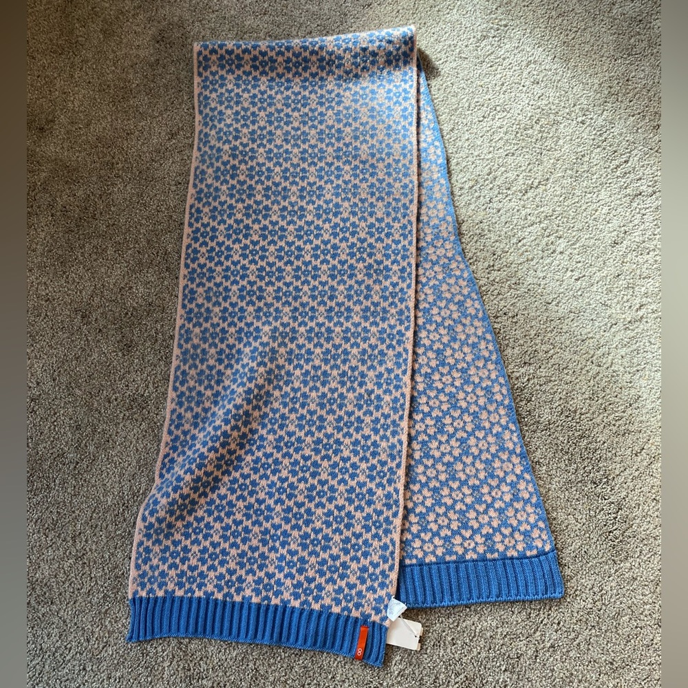 NWT Anthro veriloop scarf